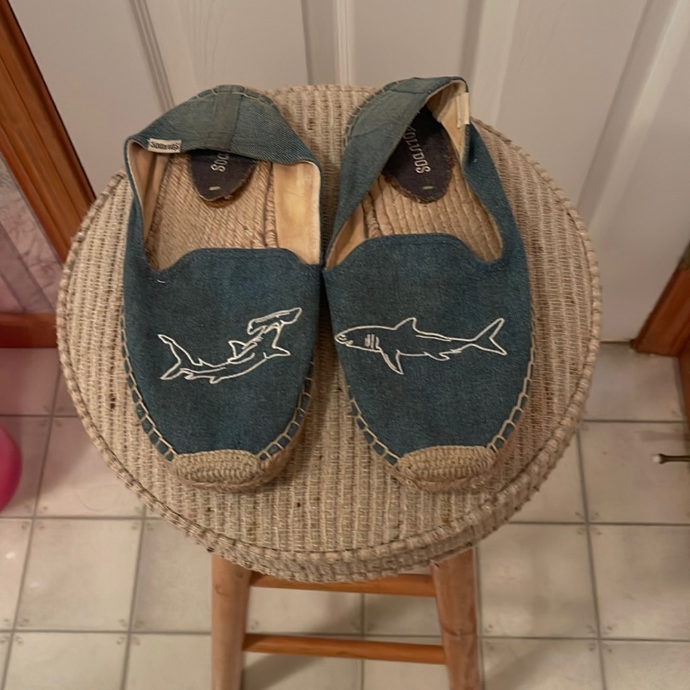 Slip-on Shark shoes